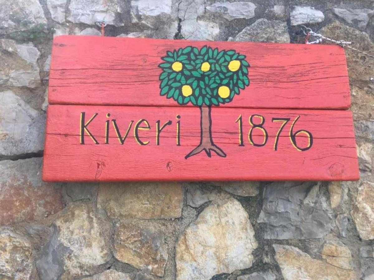 Kiveri 1876 Traditional Seafront Cottage Exterior photo